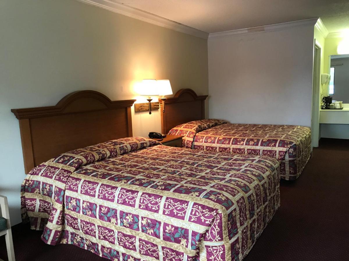 Bayfront Inn Biloxi Extérieur photo
